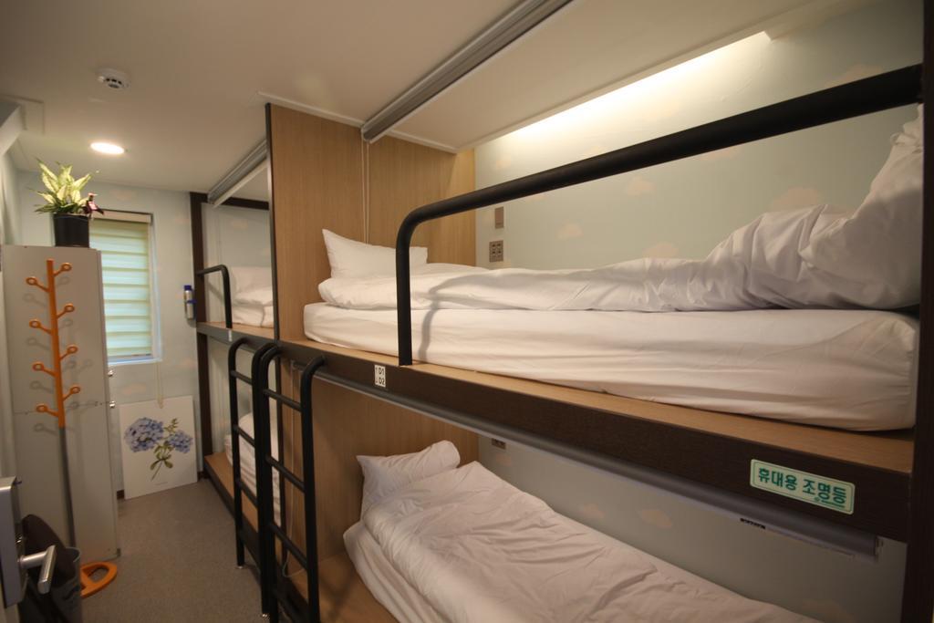 Miss Hongdae Guest House Seoul Ngoại thất bức ảnh