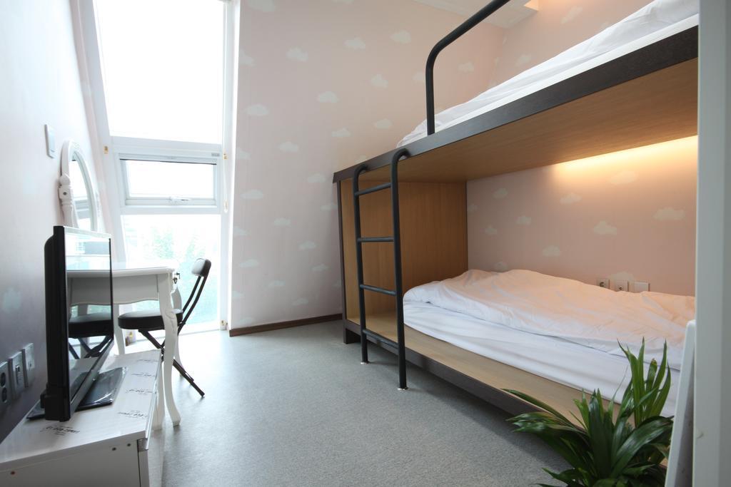 Miss Hongdae Guest House Seoul Ngoại thất bức ảnh